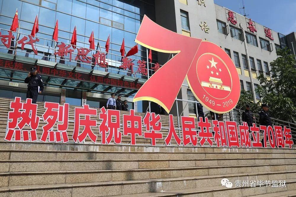 拯救电力塔的泰坦