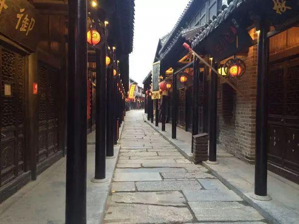 资阳区桥北大市场新春年货节开启