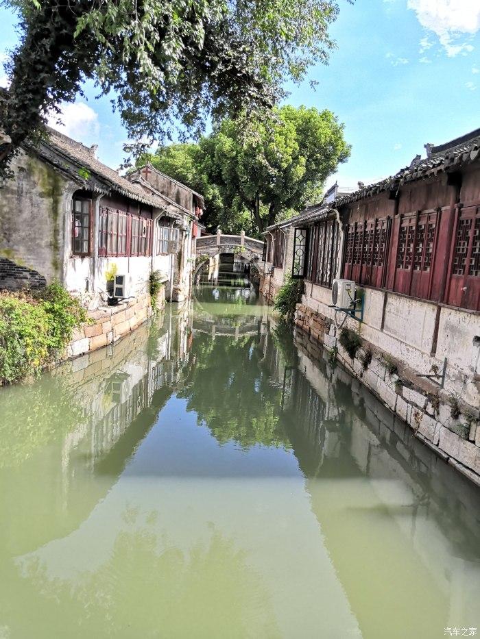 探索豆瓣用户差评书籍后被举报到学校引发热议,你如何看待这场争议?,解疑答惑,聚集智慧分享
