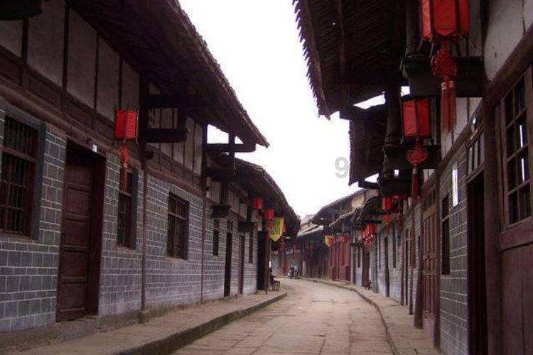 广岛原子弹爆炸，女子距爆心300米却活了下来，是幸运还是不幸？